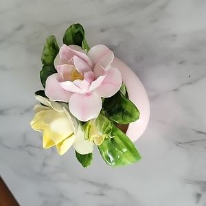 Queen's Floral Vintage Handmade Bone China Floral Arrangement